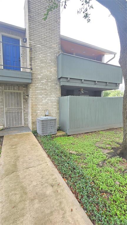 9797 Leawood Blvd in Houston, TX - Building Photo - Building Photo