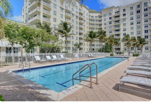 450 N Federal Hwy, Unit Luxury Condo in Boynton Beach, FL - Building Photo