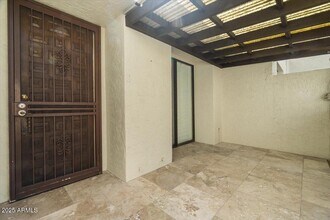 2515 N Miller Rd in Scottsdale, AZ - Building Photo - Building Photo