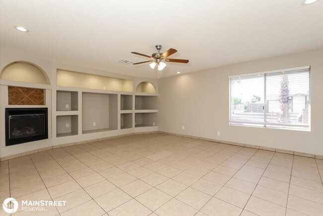 2253 W Charter Oak Rd-Unit -323 in Phoenix, AZ - Building Photo - Building Photo