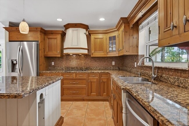 property at 701 SW 5th St