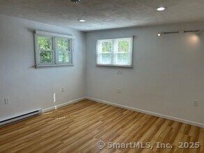 2 Lincoln Ave in Stonington, CT - Building Photo - Building Photo