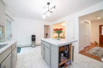 21 Eaton Ave in Shrewsbury, MA - Building Photo - Building Photo