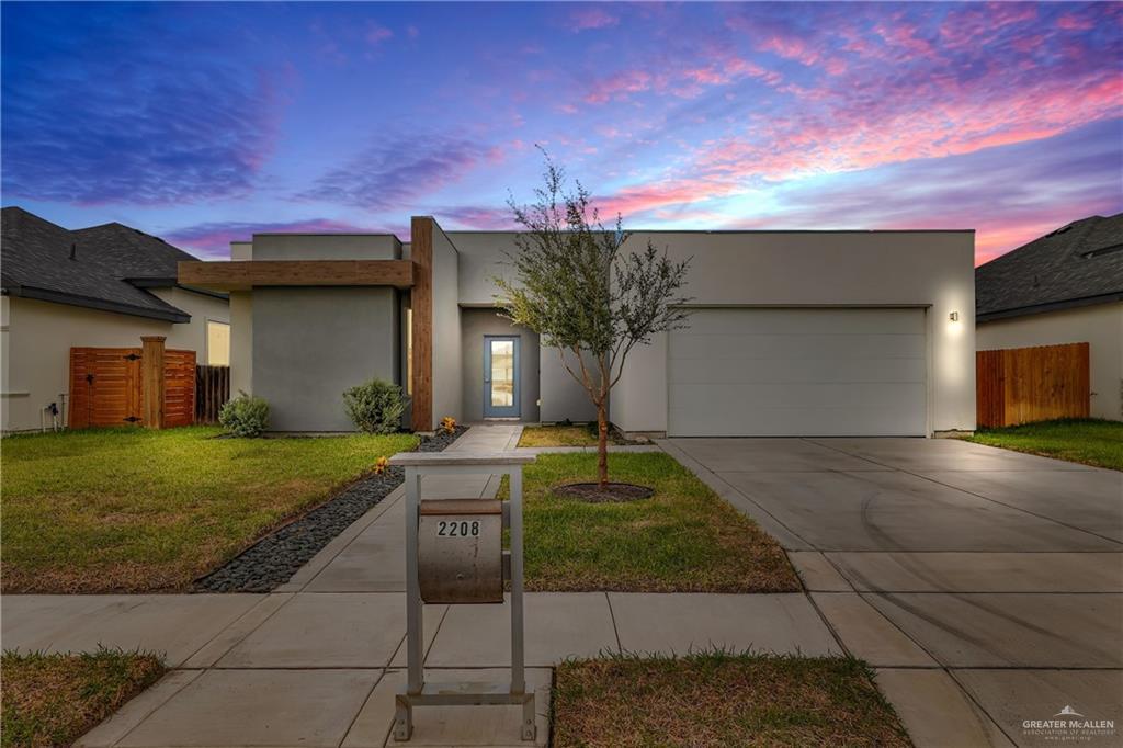 23 Providence Ave in McAllen, TX - Building Photo