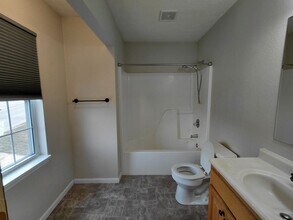 17140 Lensman Rd in St. Robert, MO - Building Photo - Building Photo