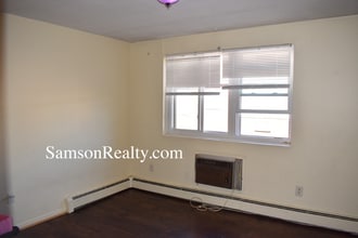 65 New Rd in East Providence, RI - Building Photo - Building Photo