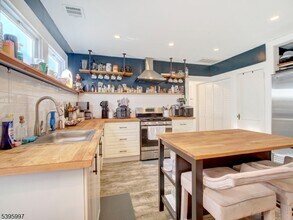 97 La France Ave in Bloomfield, NJ - Building Photo - Building Photo