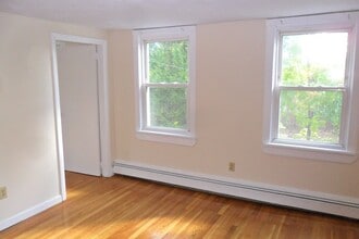 28 Spring St-Unit -3 in Natick, MA - Building Photo - Building Photo