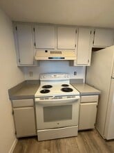 4008 Oakview Dr in Port Charlotte, FL - Building Photo - Building Photo