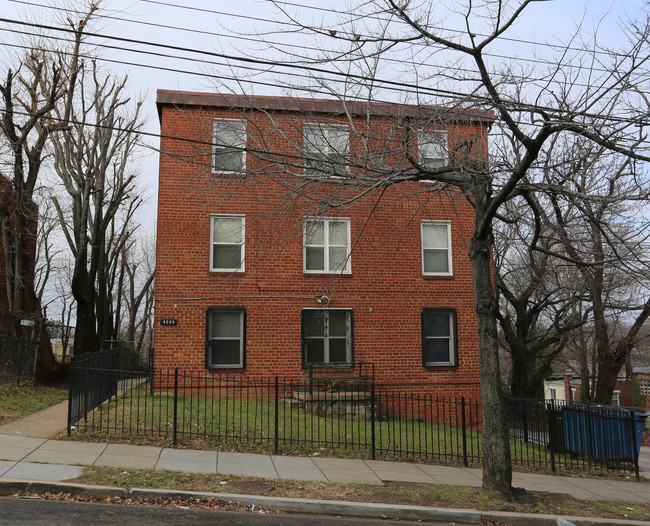 4009-4015 4th St SE in Washington, DC - Foto de edificio - Building Photo