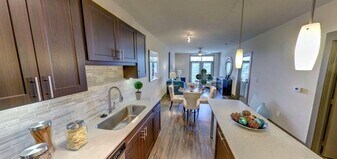 2033 S Gessner Rd in Houston, TX - Building Photo