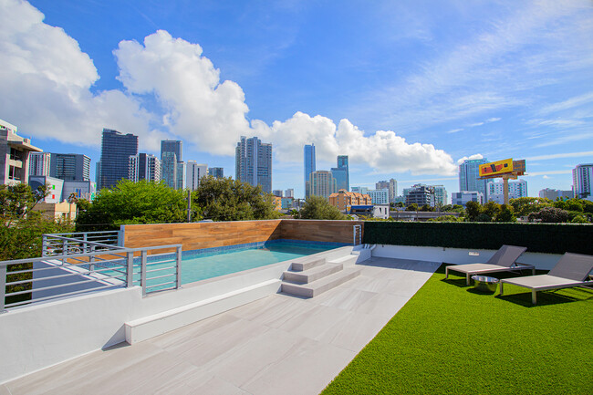 1701 SW 4th Ave in Miami, FL - Building Photo - Building Photo