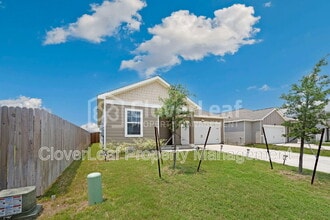 368 Wren Ln in Kyle, TX - Building Photo - Building Photo