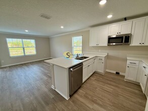 5677 George Ct in Jacksonville, FL - Building Photo - Building Photo