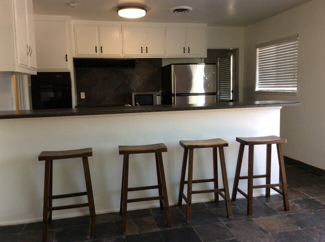 property at 4171 Mt Vernon Ave
