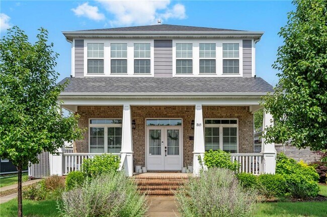 property at 865 N Main St