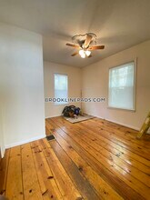 258 Cypress St, Unit 1F in Brookline, MA - Foto de edificio - Building Photo