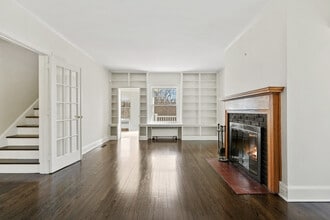 339 Round Hill Rd in Greenwich, CT - Building Photo - Building Photo