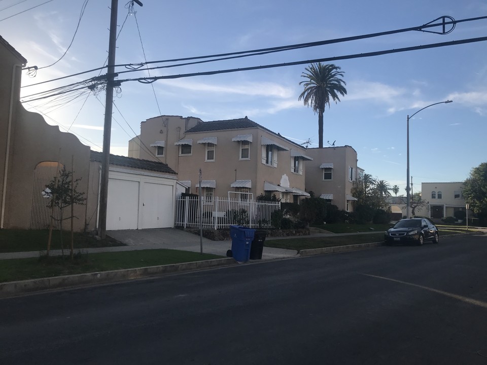 4764 Edgewood Pl in Los Angeles, CA - Building Photo