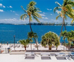 2333 Brickell Ave, Unit 2402 in Miami, FL - Building Photo - Building Photo