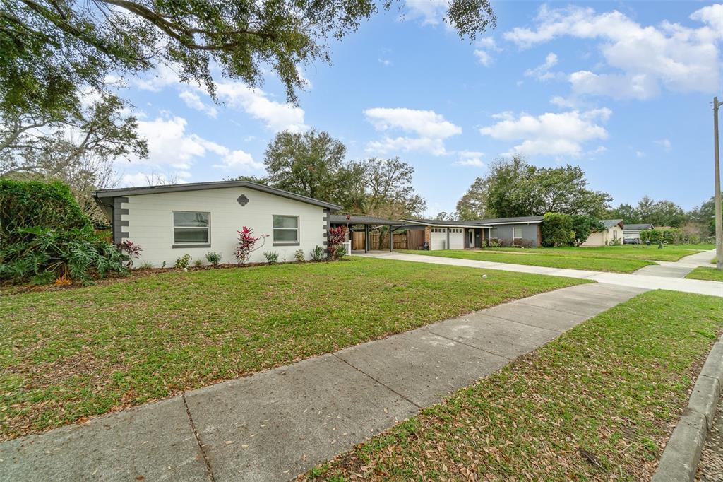 2524 Dellwood Dr in Orlando, FL - Building Photo
