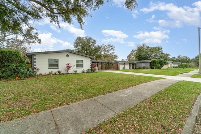 property at 2524 Dellwood Dr