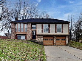 6785 Upland Ct in Florence, KY - Building Photo