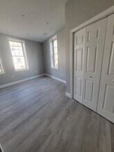 46 Putnam St, Unit 2 in Quincy, MA - Foto de edificio - Building Photo