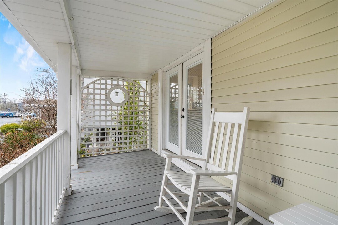 31 E Main St in Washingtonville, NY - Building Photo