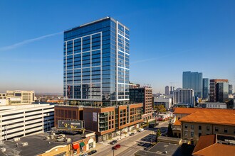 2010 West End in Nashville, TN - Foto de edificio - Building Photo