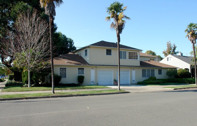 1125 14th St in Santa Rosa, CA - Foto de edificio - Building Photo