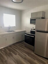 3760 NW 13th Pl in Miami, FL - Building Photo - Building Photo