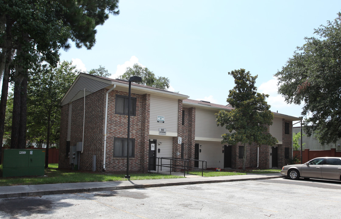 Centennial Townhomes East in Jacksonville, FL - Building Photo