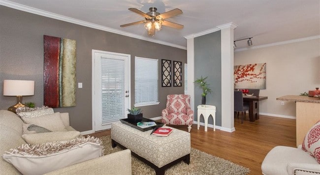 Highlands Hill Country in Austin, TX - Foto de edificio - Building Photo