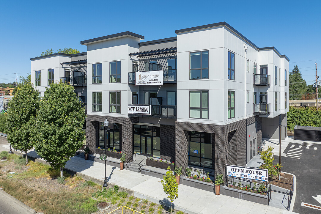 Urban Living at Fanno Creek in Tigard, OR - Foto de edificio