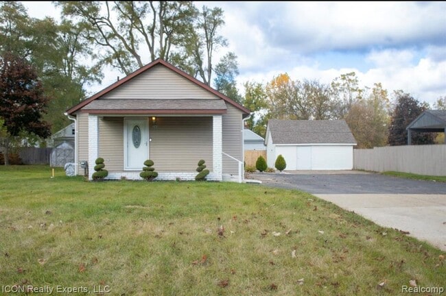 property at 743 Hollister St