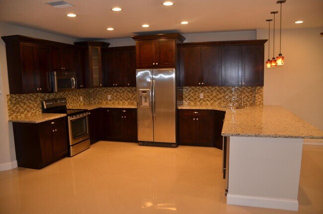 6684 Via Regina in Boca Raton, FL - Building Photo - Building Photo