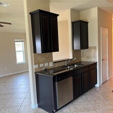 208 Moulins Ln in Georgetown, TX - Building Photo - Building Photo