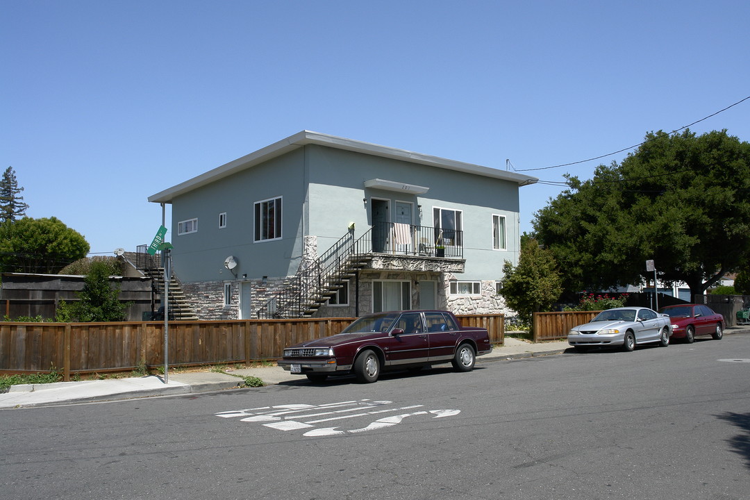 201 3rd Ave in Redwood City, CA - Building Photo