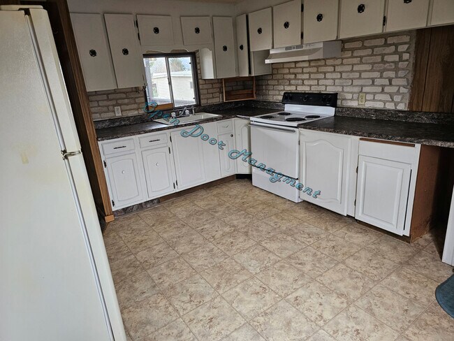 property at 1360 Joy Ln