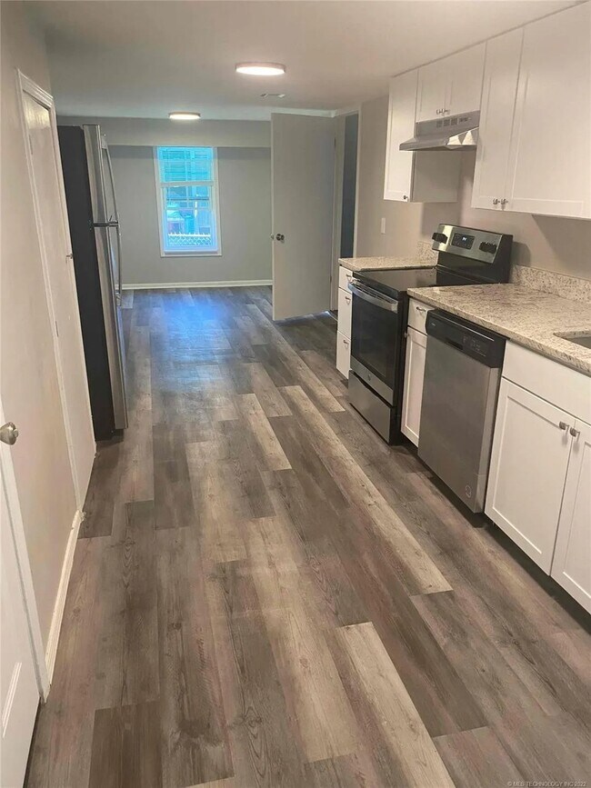 1047 N Louisville Ave in Tulsa, OK - Building Photo - Building Photo