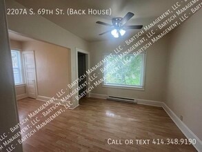 2207 S 69th St in West Allis, WI - Building Photo - Building Photo