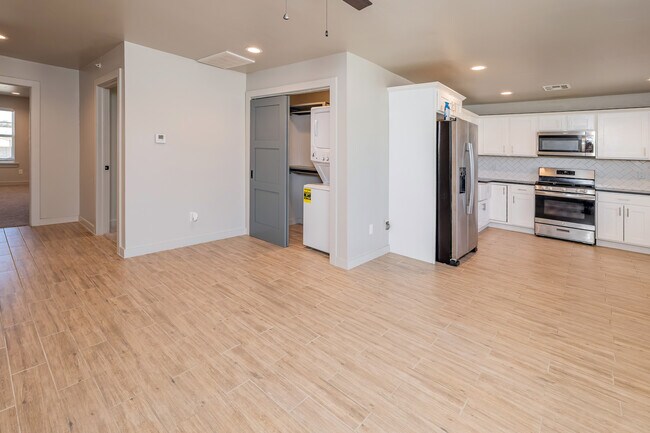 The Grayson in Oklahoma City, OK - Building Photo - Interior Photo