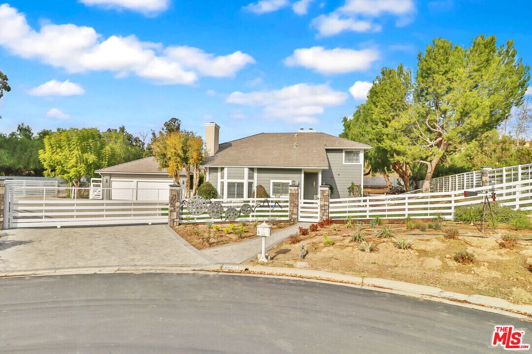 10209 Principe Pl in Santa Rosa Valley, CA - Building Photo