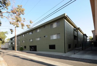 6625 Springpark Ave in Los Angeles, CA - Building Photo - Building Photo