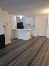 160 S El Molino Ave, Unit 202 in Pasadena, CA - Building Photo - Building Photo