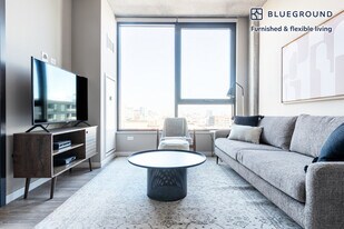 939 W Washington Blvd in Chicago, IL - Building Photo