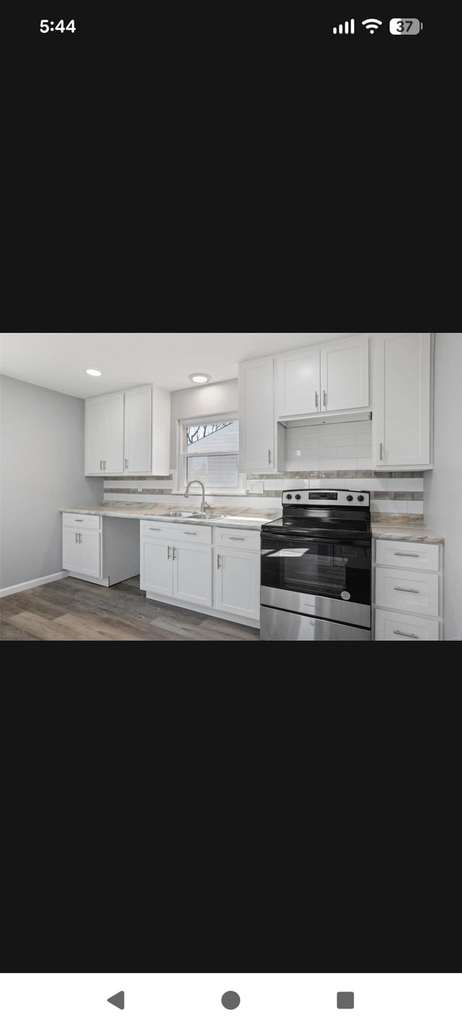 property at 1040 N Highway 67 St