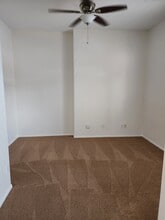 4073 E Reins Rd in Gilbert, AZ - Foto de edificio - Building Photo