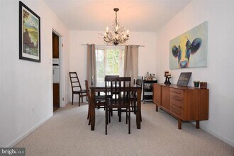 6405 Middleburg Ln in Bethesda, MD - Building Photo - Building Photo